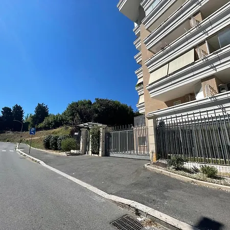 Jubilee Panoramic View In Near Vatican Apartament